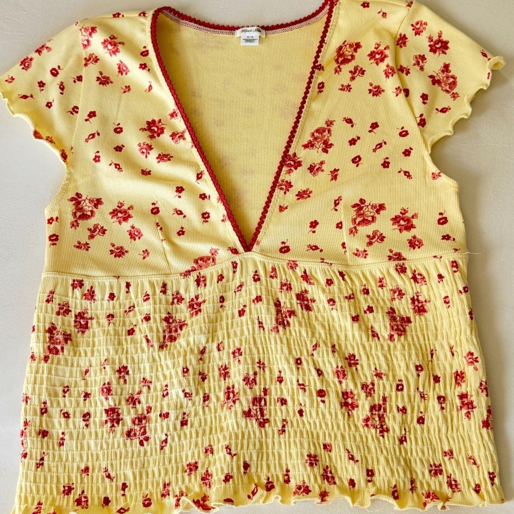 Kimchi Blue Urban Outfitters Yellow Floral Smocked Peplum V-Neck Top XL